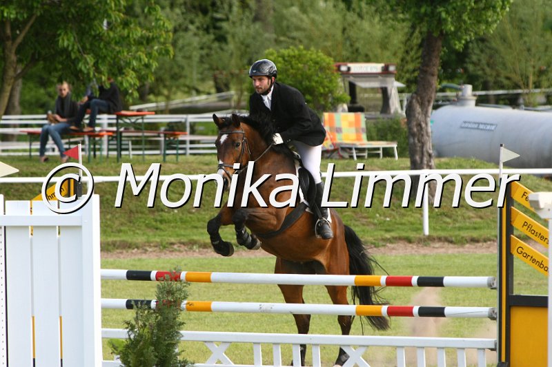 204M1910_Guardian Angel_Stil Axx.JPG